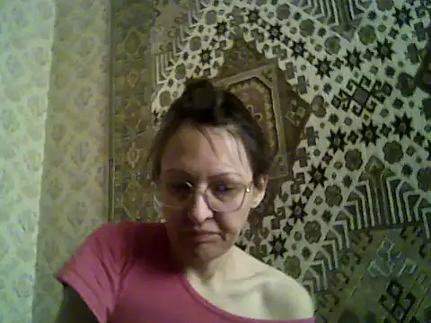 FayInessaKiss' Live XXX Chat