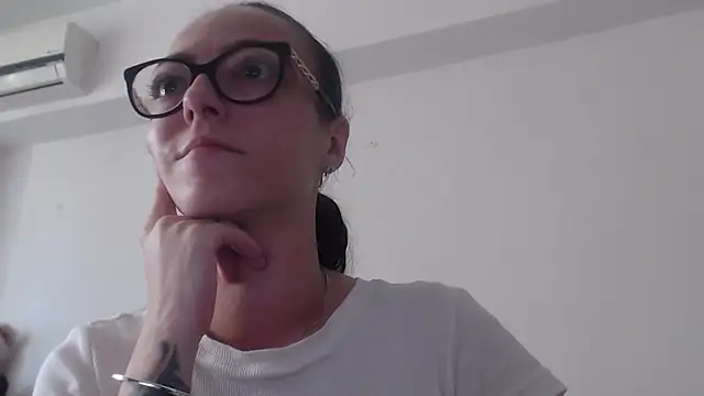IzabelllNoir's Live XXX Chat