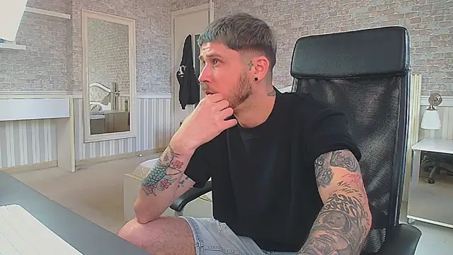 JonahShaw XXX чат на живо