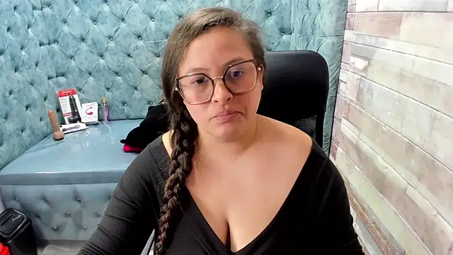 Sarah_Boobs_: онлайн-секс-чат