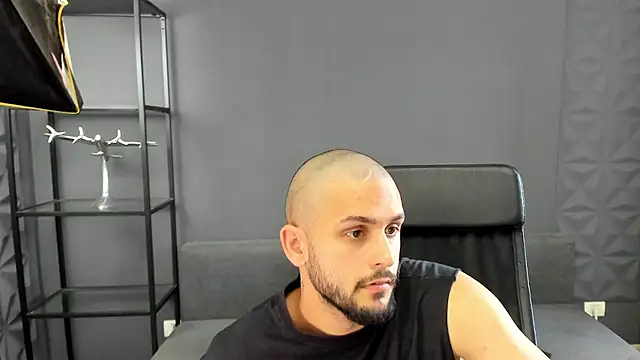 Онлайн чат XXX TroyWadee