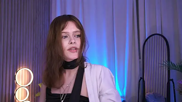 LunaSilvermoon's Live XXX Chat