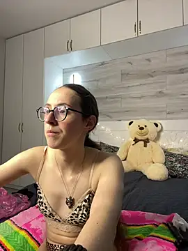 MartiniiSelenna Chat XXX live