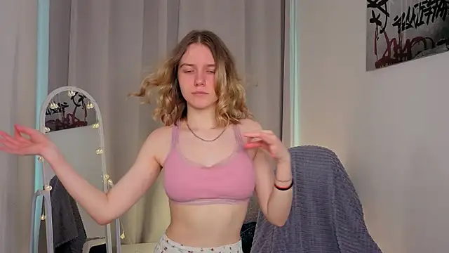 MilanaRayy Chat XXX live