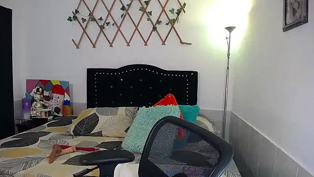naughty_girl_4uのライブXXXチャット