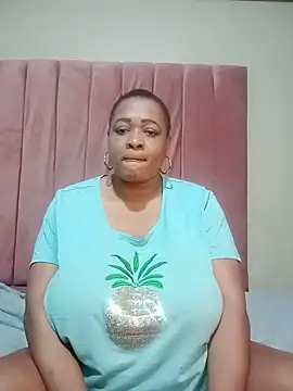 BUSTYQUEEN56_ 现场XXX聊天