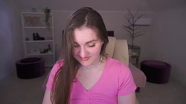 Chat XXX en directo de EmmyCharmm