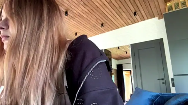 NikaLicka's Live XXX Chat