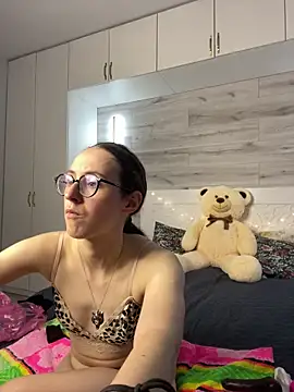 MartiniiSelenna's Live XXX Chat