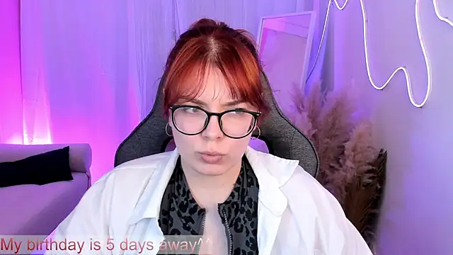 KeytSilvas élő XXX-chatje