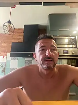 daddy3945のライブXXXチャット