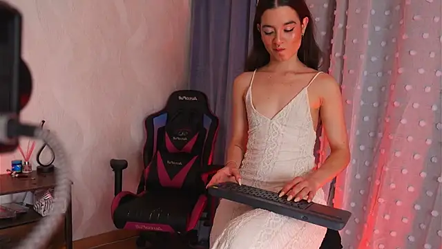 LucyFlame লাইভ XXX চ্যাট