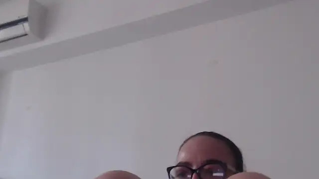 IzabelllNoir's Live XXX Chat