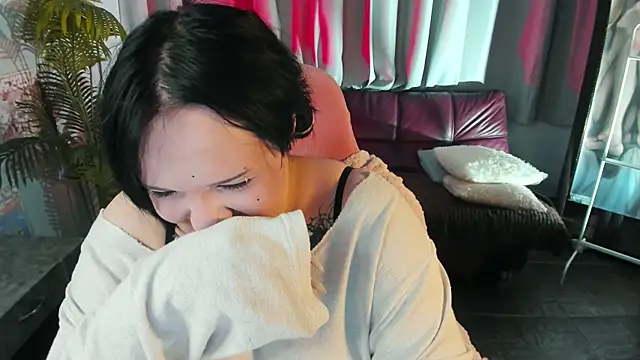 KittyNuarr Chat XXX in diretta