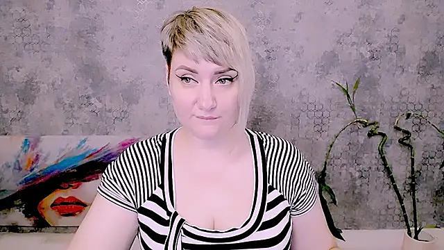 Chatroom XXX en direct de Djullia