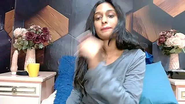 IndianLuscious élő XXX-chatje