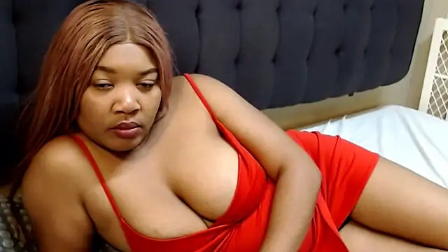 Chat +18 de BigBunSquirt ao vivo