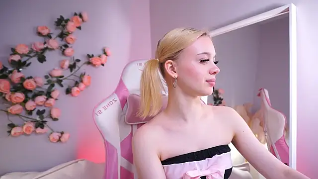 BambiEyes_ Adlı Modelin Canlı XXX Sohbeti