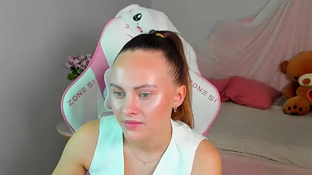LumeriSoren's Live XXX Chat