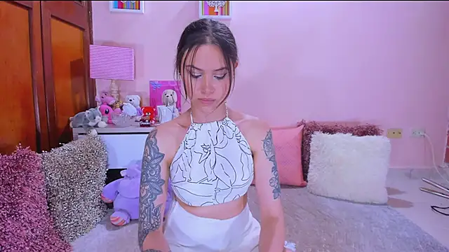 AbrilRussell's Live XXX Chat