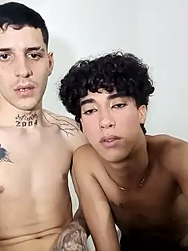 Chat +18 de boy_max_latin ao vivo