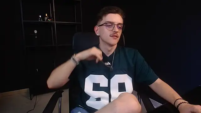 Chat XXX Live FelixStarkk