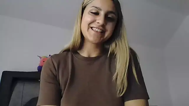 NicolePlay's Live XXX Chat