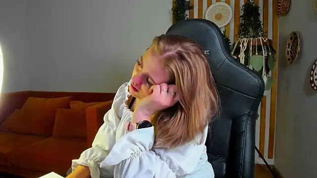EllaBells Live XXX-chat