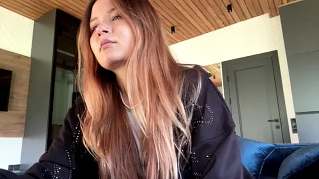Chat +18 de NikaLicka ao vivo