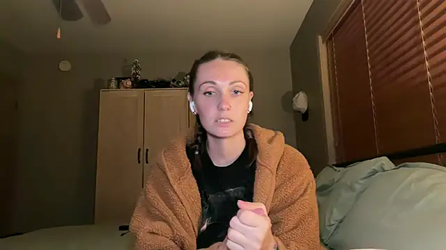 Ellz4 Adlı Modelin Canlı XXX Sohbeti