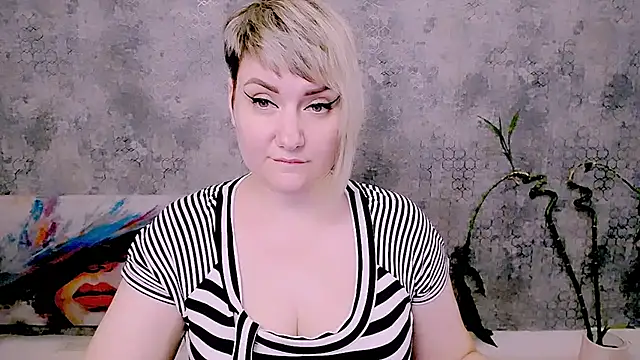 Djullia – Live XXX-chat