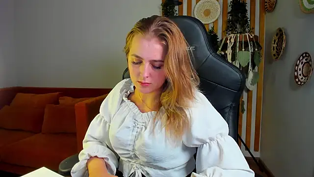 XXX chat uživo modela EllaBells