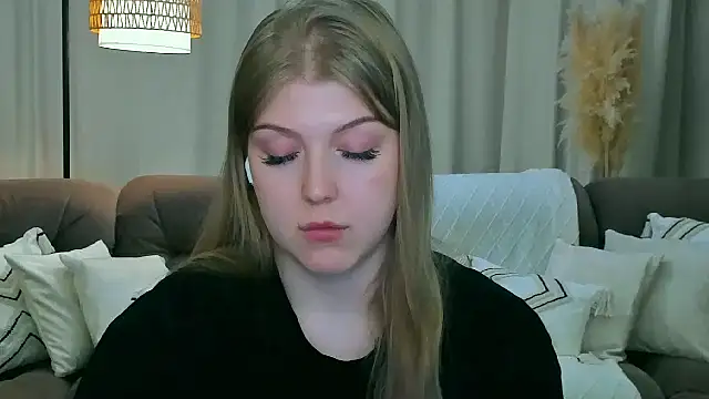 Stella_Light লাইভ XXX চ্যাট