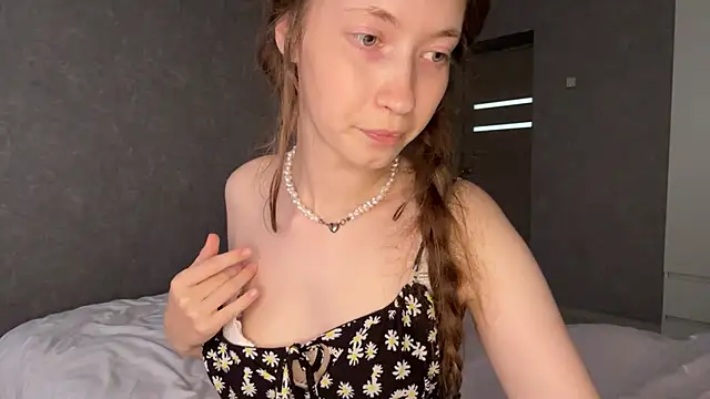 Emily_Mur_ Live XXX-Chat