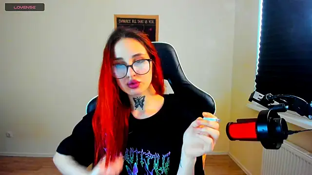 your_tora's Live XXX Chat