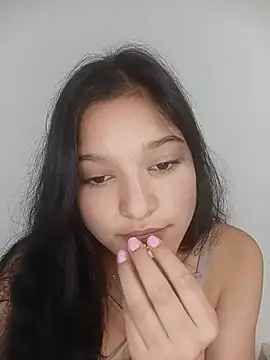 Sweet_Innocence_ লাইভ XXX চ্যাট