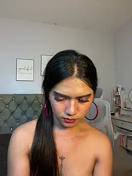 Chat XXX en directo de JassmineLove