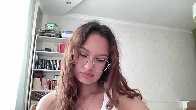 JoyceMonroe_1's Live XXX Chat