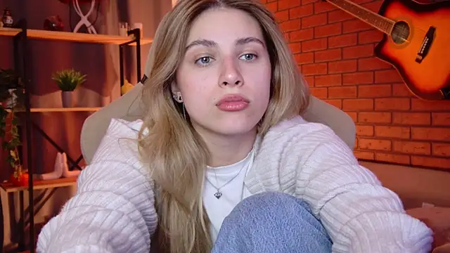 EllieCutes' Live XXX Chat