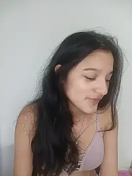 Chatroom XXX en direct de Sweet_Innocence_