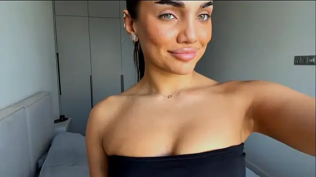 MelindaReny – Live XXX-chat