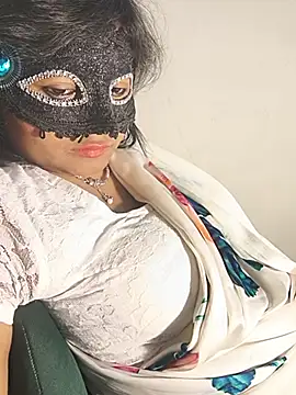 DIRTYSECRET_QUEEN_07 Chat XXX in diretta