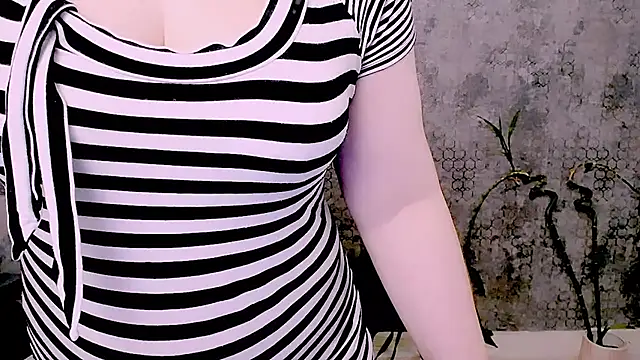 Djullia Adlı Modelin Canlı XXX Sohbeti