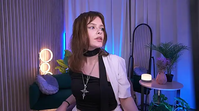 LunaSilvermoon's Live XXX Chat