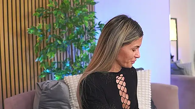 Avril_Cyrus: онлайн-секс-чат