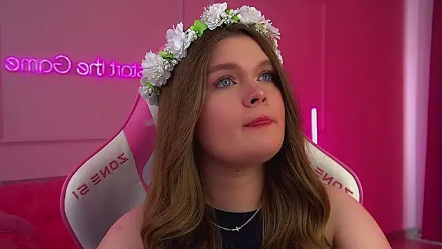 CrystalLyons' Live XXX Chat