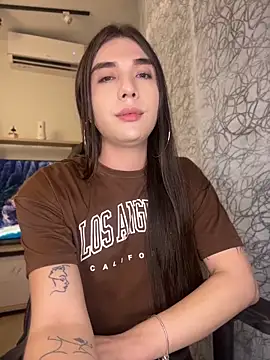 saracaball_'s Live XXX Chat