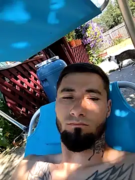 Negrila25 webkamerás műsora