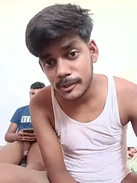 دردشة BiggerDickGuy الجنسية المباشرة