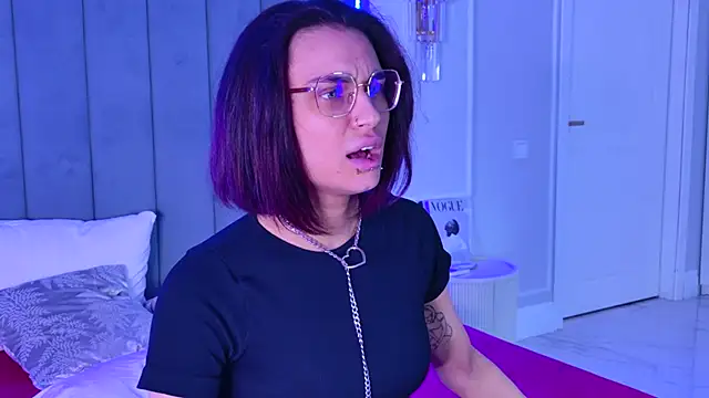 VioletAshn Live XXX chat